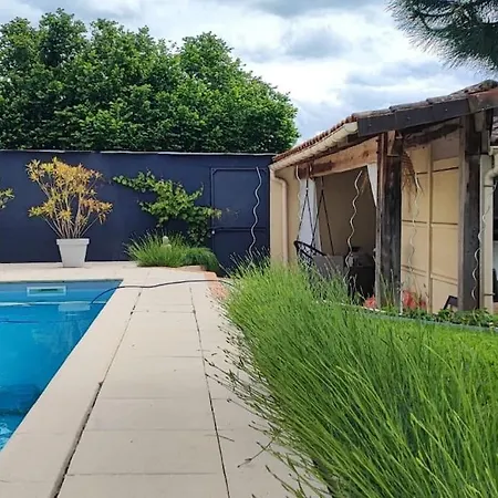 La Benedictins Avec Piscine Villa *